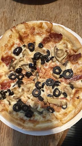 Paras Pizza